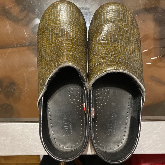 Sanita Clogs Green Patent Leather Croc Print Sz 39 - Picture 1 of 2